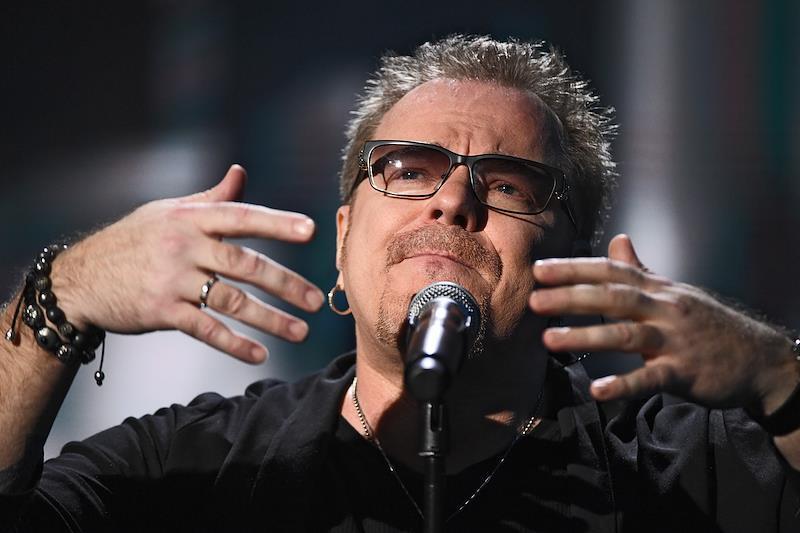 Пресняков поддержал Костомарова видеороликом под новую песню «Ты живи!»