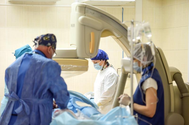 Подмосковные врачи извлекли из желудка 12-летней девочки 600 граммов волос