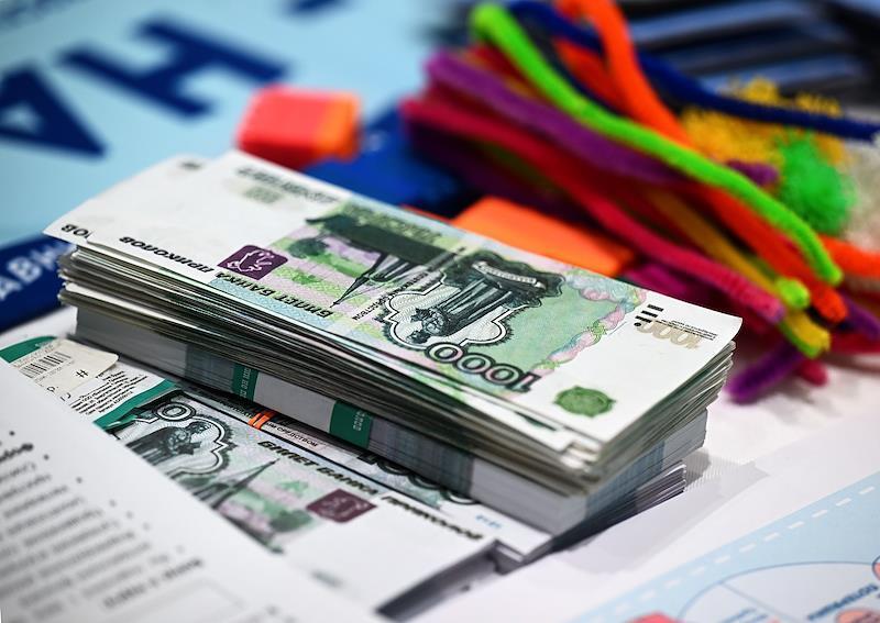 Финансист дала советы по обучению детей обращаться с деньгами