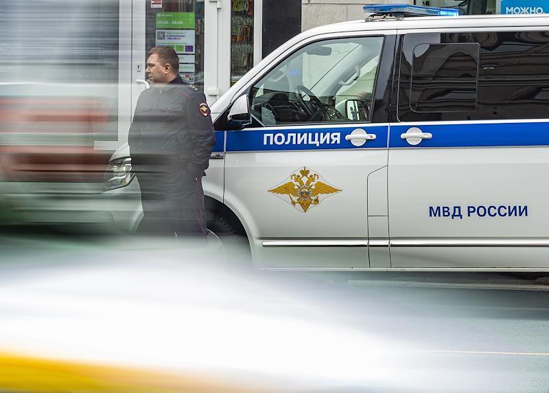 Труп мужчины с ножевыми ранениями нашли в лесу в Новой Москве