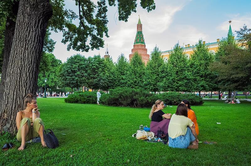 Синоптик дал прогноз на предстоящее лето в Москве