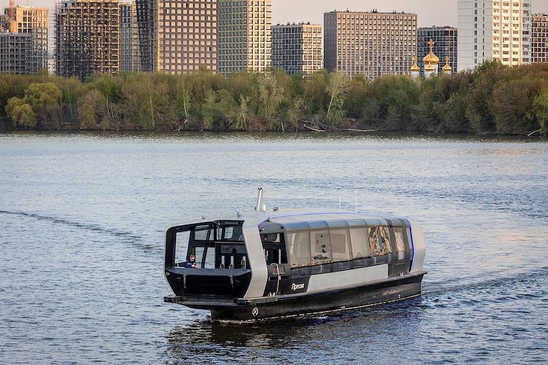 По Москве-реке временно отменили движение водного транспорта