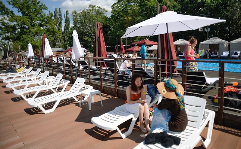 Москвичам рассказали о бесплатном пляже в центре столицы