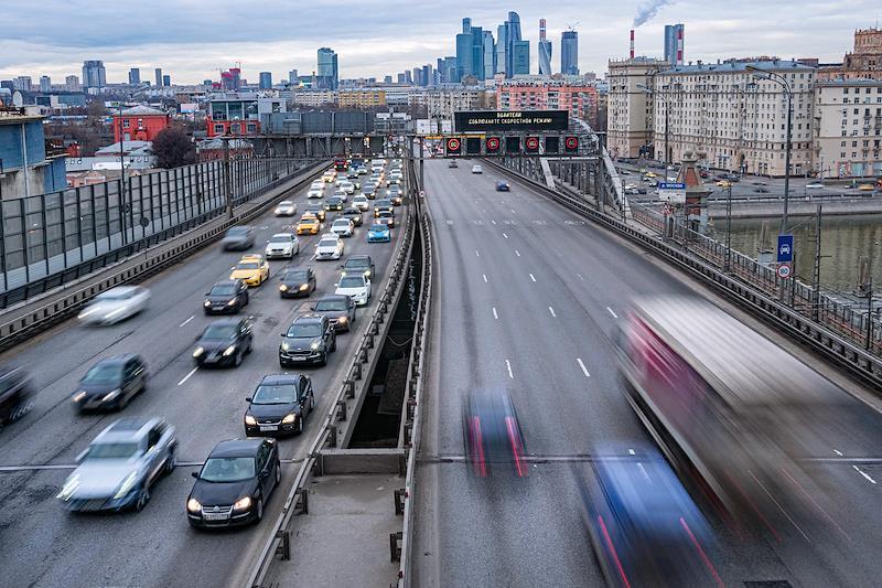 Смертельная авария на третьем транспортном кольце в Москве попала на видео