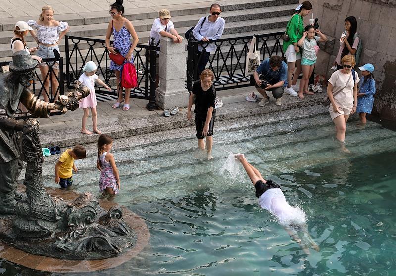 Стало известно об опасности аномальной жары для курящих людей