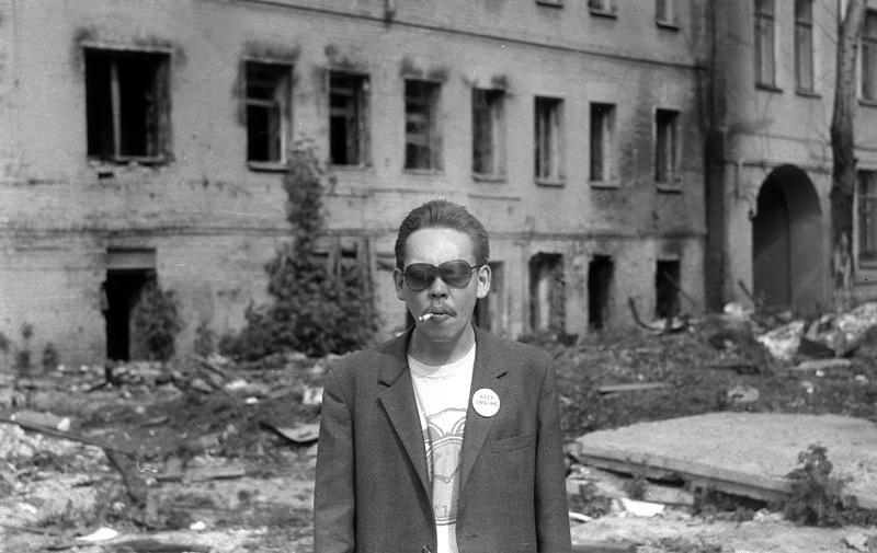 «На чердаках были скелеты, а скелеты — это всегда интересно». Столичный поэт — о мальчишках из 70-х и разных лихачествах