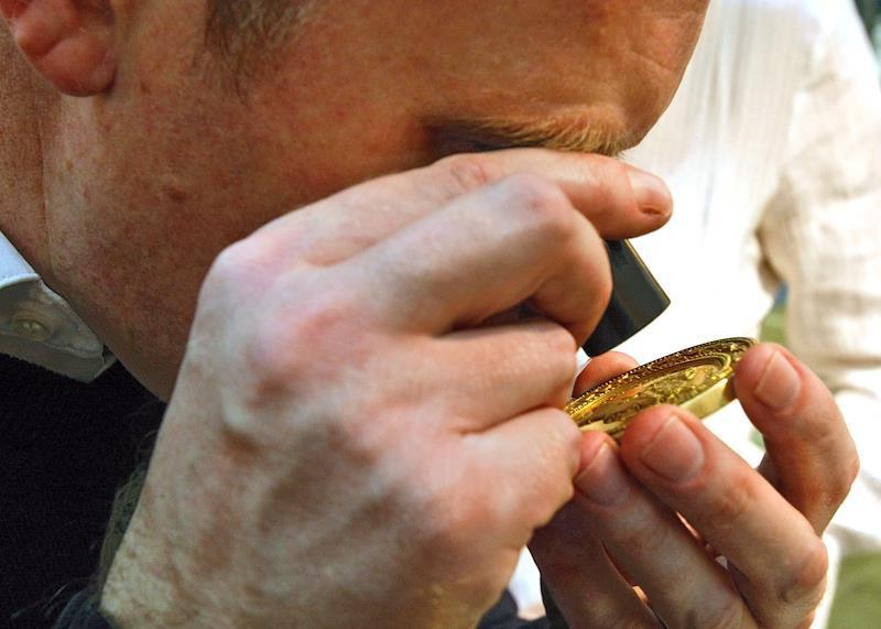 Эксперт Рясков высказался об инвестициях в золото