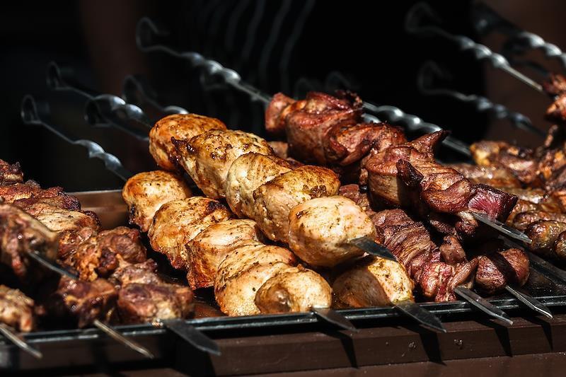 Врач-онколог предупредил о вреде шашлыка