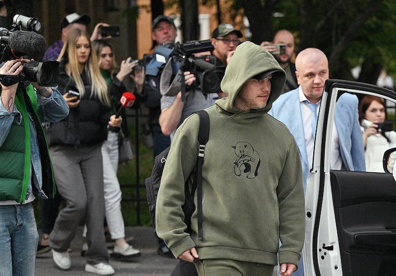 Муж «королевы марафонов» решил продать дом в Подмосковье с огромной скидкой