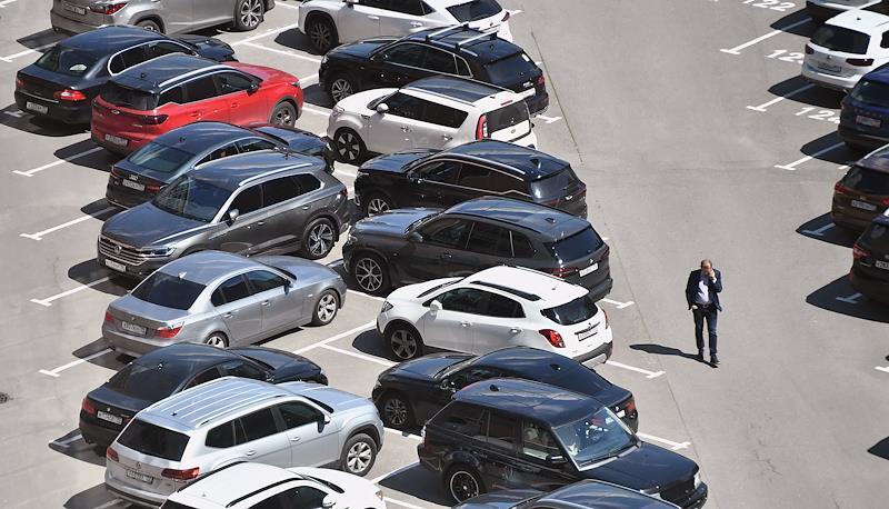 Москвичам рассказали о работе парковок в День народного единства