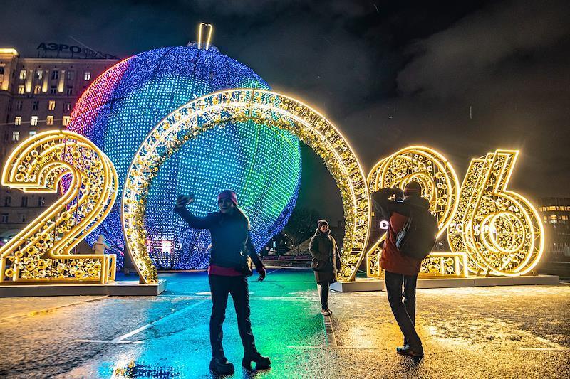 «Афиша» подготовила новогодние маршруты и сервисы для Москвы