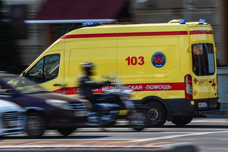 Мать под Москвой в попытке спасти сына полетела вниз вместе с ним