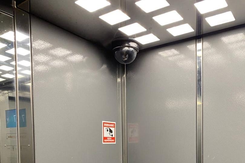 Москвичи нашли новый способ борьбы с вандалами в лифтах