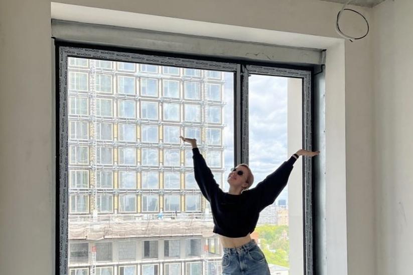 Известная певица купила для годовалого сына квартиру в Москве