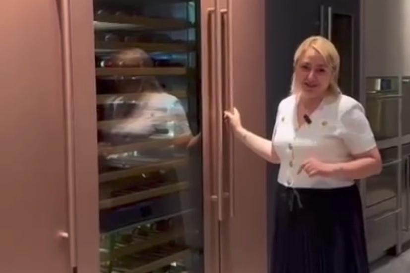 В Москве начали продавать холодильники за 8 миллионов рублей