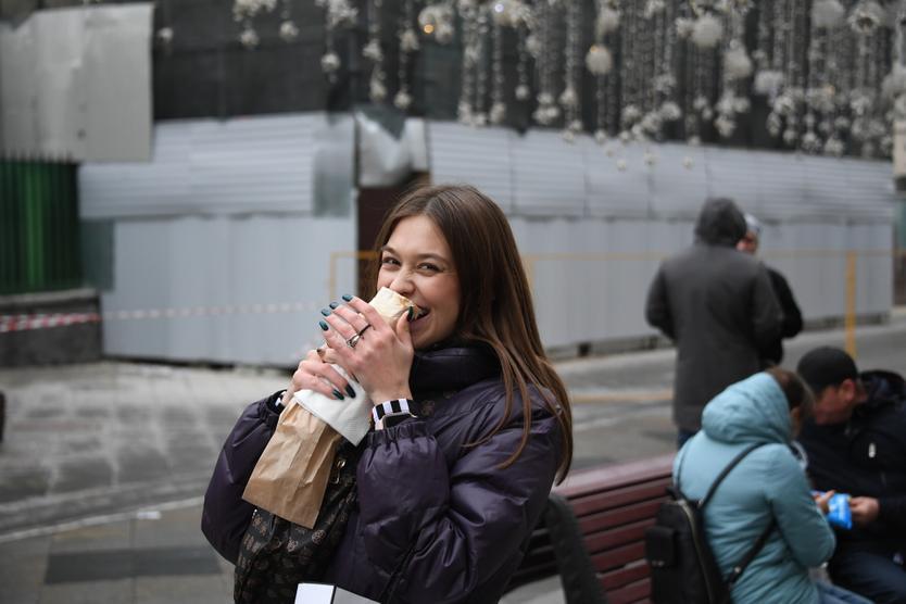 «Шаурма из кошек? Это миф!» Профессиональный шаурмист о неблагодарных клиентах и простых радостях жизни