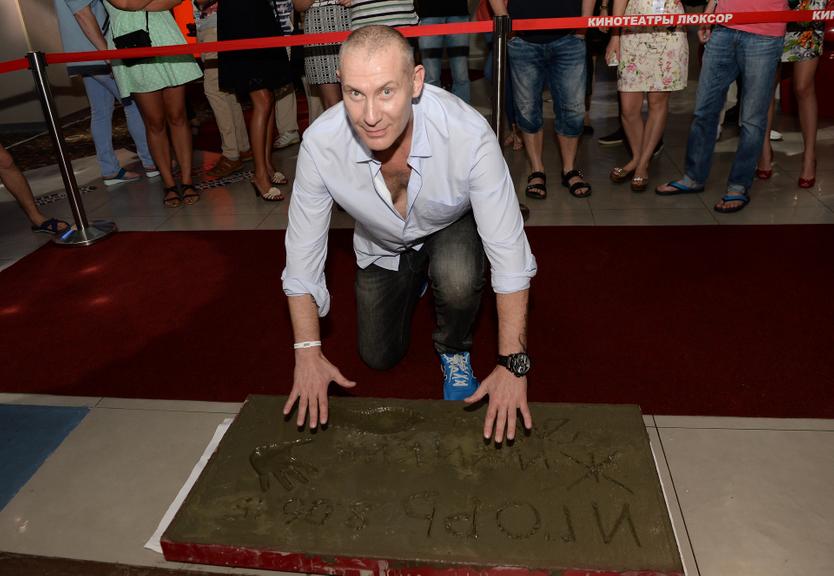 Актер Игорь Жижикин на церемонии закладки именной звезды в кинотеатре "Люксор" в рамках 26-го Открытого Российского кинофестиваля "Кинотавр"