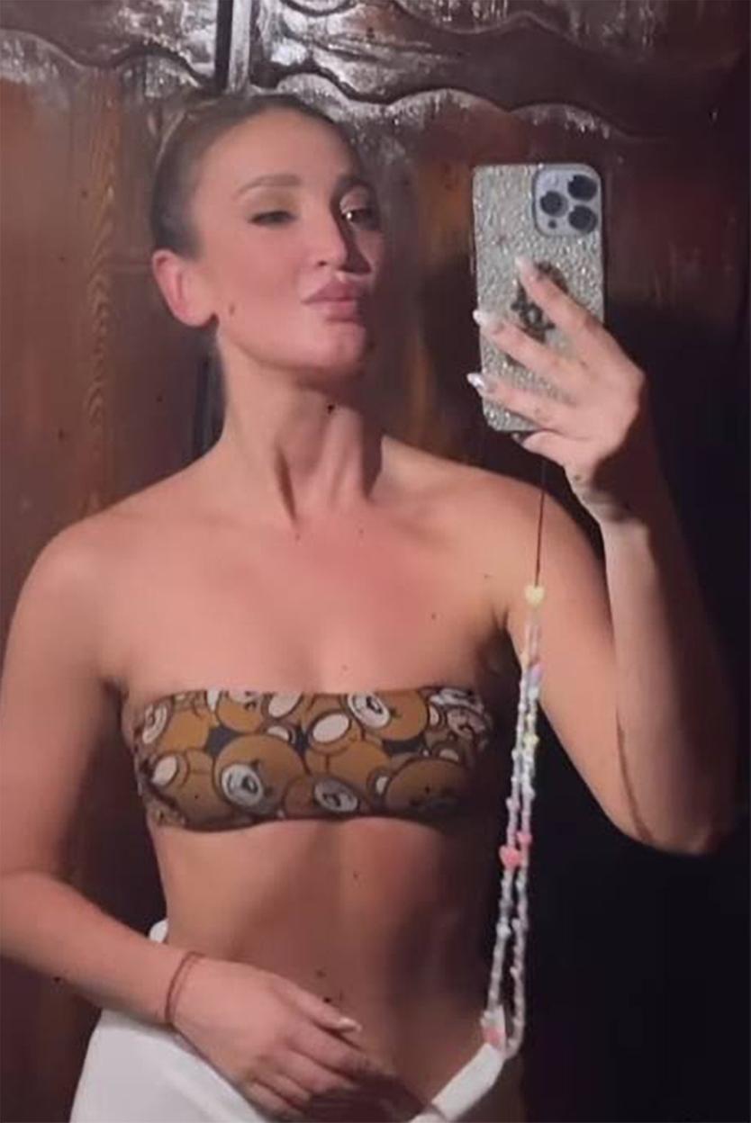 Ольга Бузова показала фигуру на фото из бани