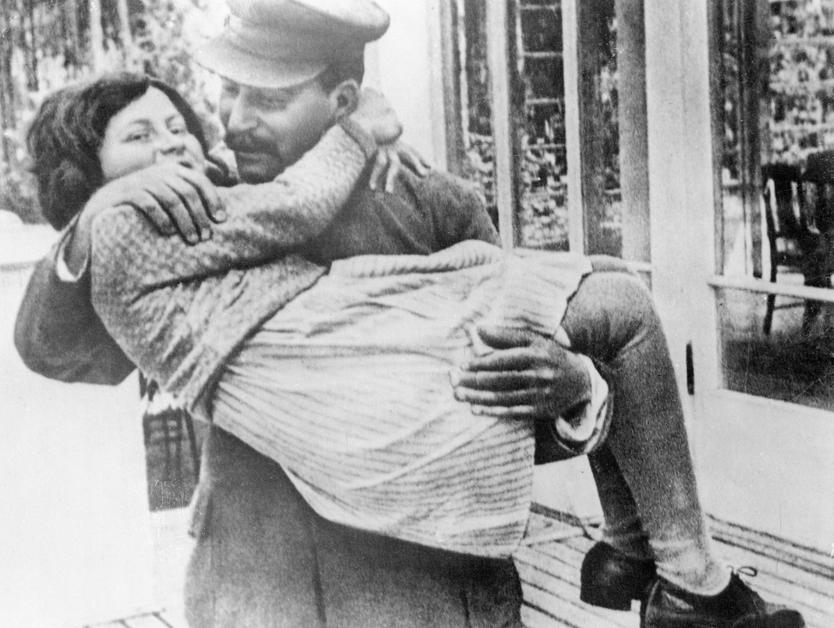 Иосиф Сталин с дочерью Светланой, 1937 год