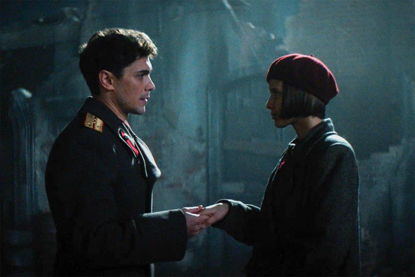 «Жаль, что у меня не снялась Патрисия Каас». Режиссер фильма «Нюрнберг» о войне, звездах и исторической правде