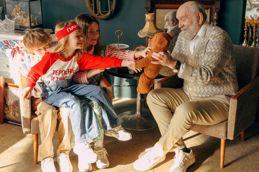 «Привет, Мишка!»