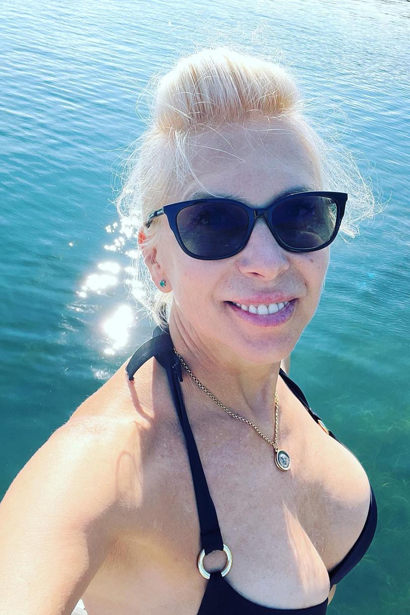 60-летняя Алена Свиридова показала фото в купальнике