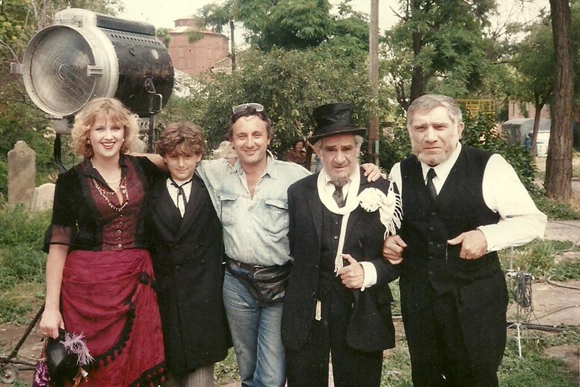 «В гости в Москве так просто не ходят». Известный режиссер об отличии москвичей и питерцев и судьбе Петрова с Васечкиным