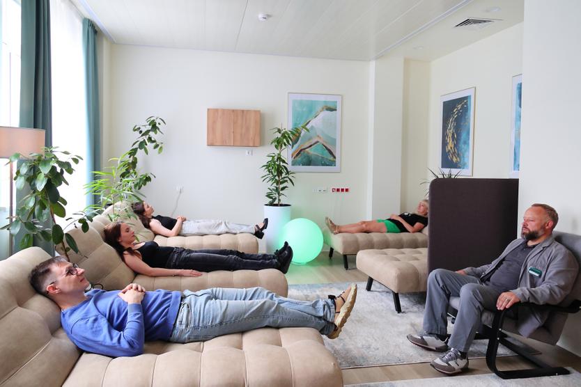 Сеанс групповой релаксации в ЦМЗ