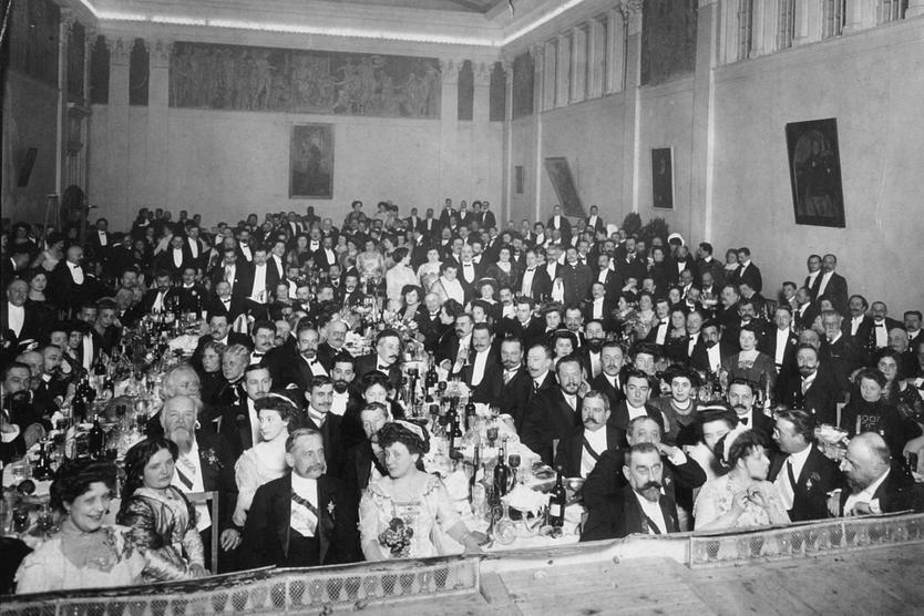 Ресторан для членов Ассоциации литературы и искусств, Россия, 1910-е годы. Найдено в коллекции Российского государственного архива кинофотодокументов