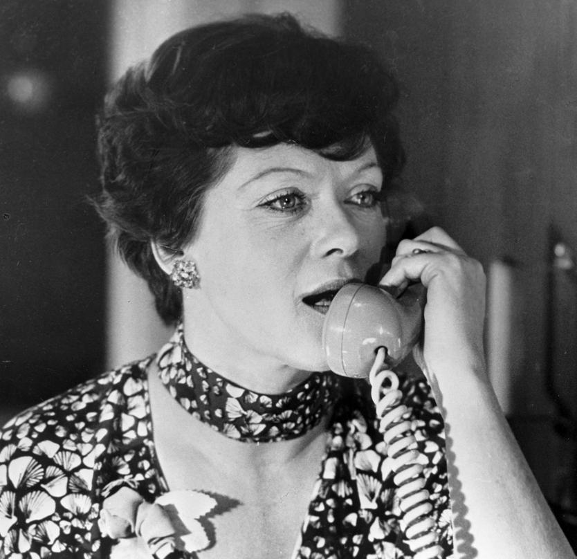 Актриса Алиса Фрейндлих в роли Людмилы Прокофьевны в фильме Эльдара Рязанова «Служебный роман»