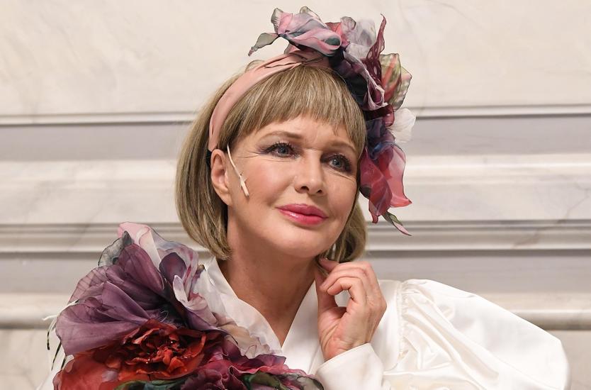 Елена Проклова после показа спектакля «Семейный шкаф и его обитатели» на сцене Московского театра «Школа современной пьесы»