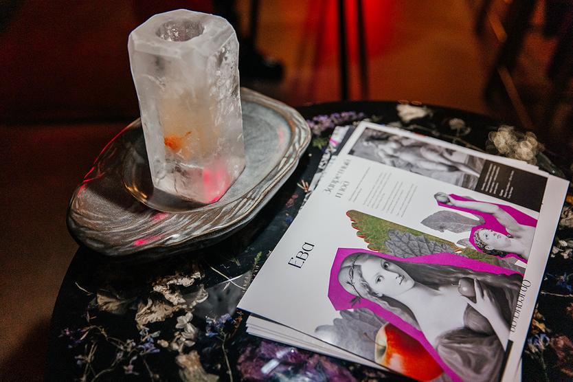 В Москве открыли бар только для женщин. Что будет происходить вдали от мужских глаз?