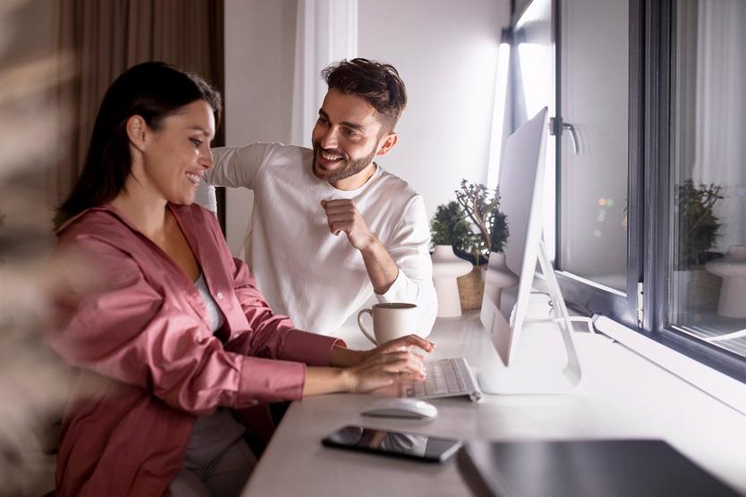 По словам hr-специалистов, пару могут оставить на работе и не требовать увольнения, потому что в стране кадровый голод