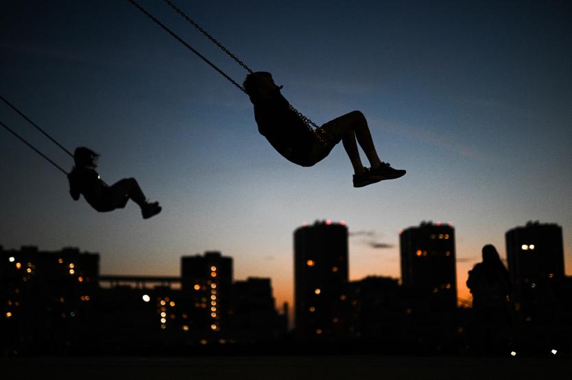 Каждый сам выбирает, что такое дружба именно для него. Важно только обсудить это с друзьями, чтобы всем было комфортно