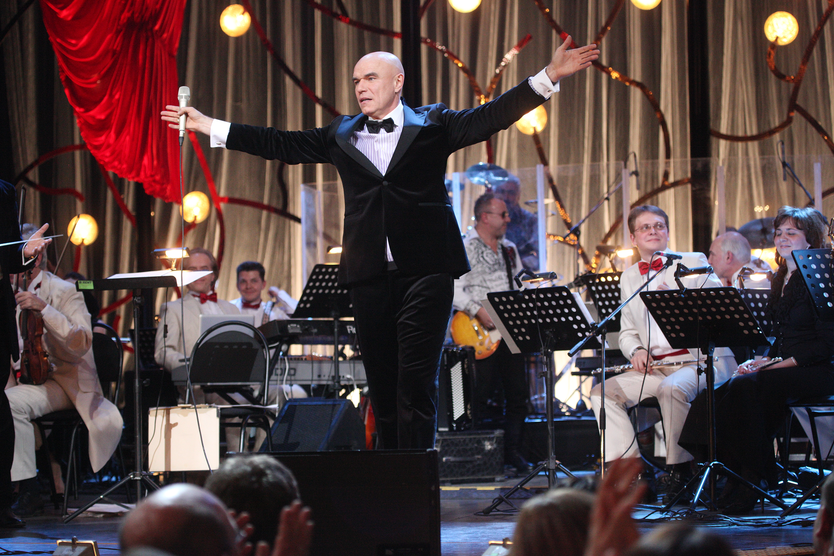 Музыкант Сергей Мазаев на праздничном концерте в честь своего 50-летнего юбилея, который прошел в театре Оперетты.