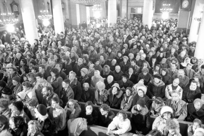 «С пьяным праздником покончить пора!» Как в СССР боролись с Рождеством и почему не смогли его победить