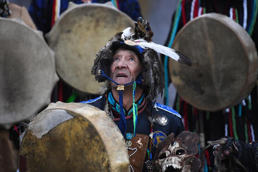 Последнее время среди любителей выйти на связь с неведомым набирают популярноость туры к сибирским шаманам