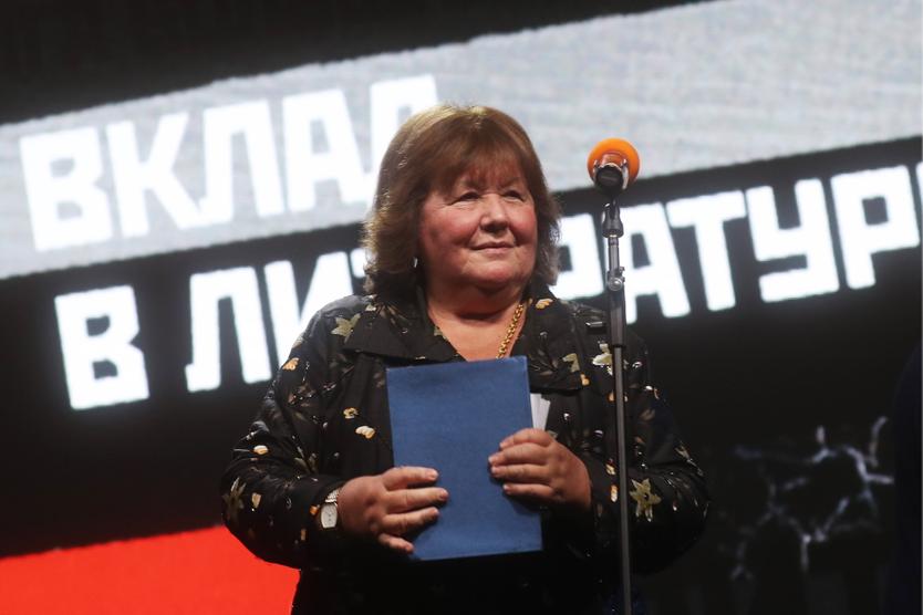 Москва. 12 декабря 2017 года. Писательница Виктория Токарева, получившая награду за вклад в литературу на церемонии вручения национальной литературной премии «Большая книга» в Доме Пашкова