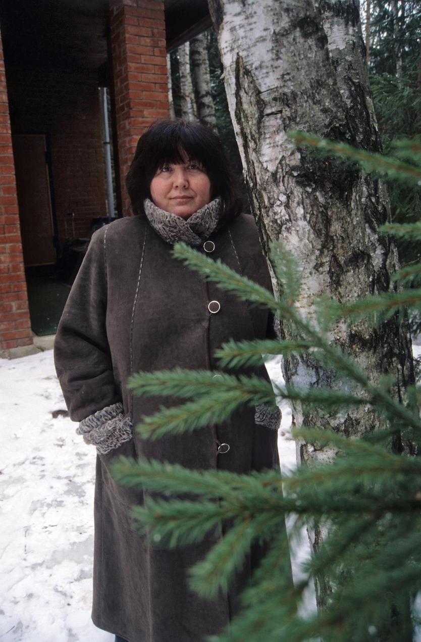 Писательница Виктория Токарева на своей даче