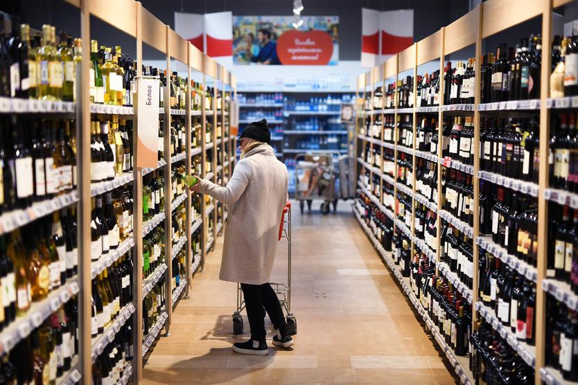 Трип в алкомир. Как живется и страдается продавцам столичных винных магазинов