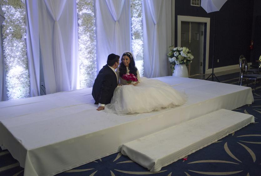 Молодожены-ортодоксы. Нью-Йорк