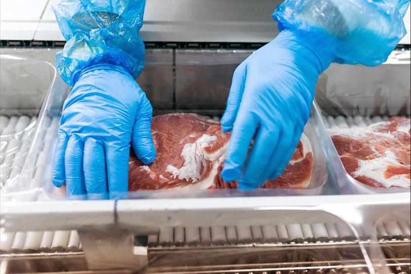 Охлажденное мясо может оказаться опасным для здоровья. Почему лучше от него отказаться?