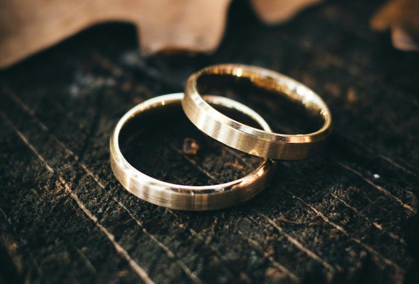 100 тысяч за развод предложили брать в Госдуме. Срок расторжения брака рекомендуют увеличить до трех месяцев