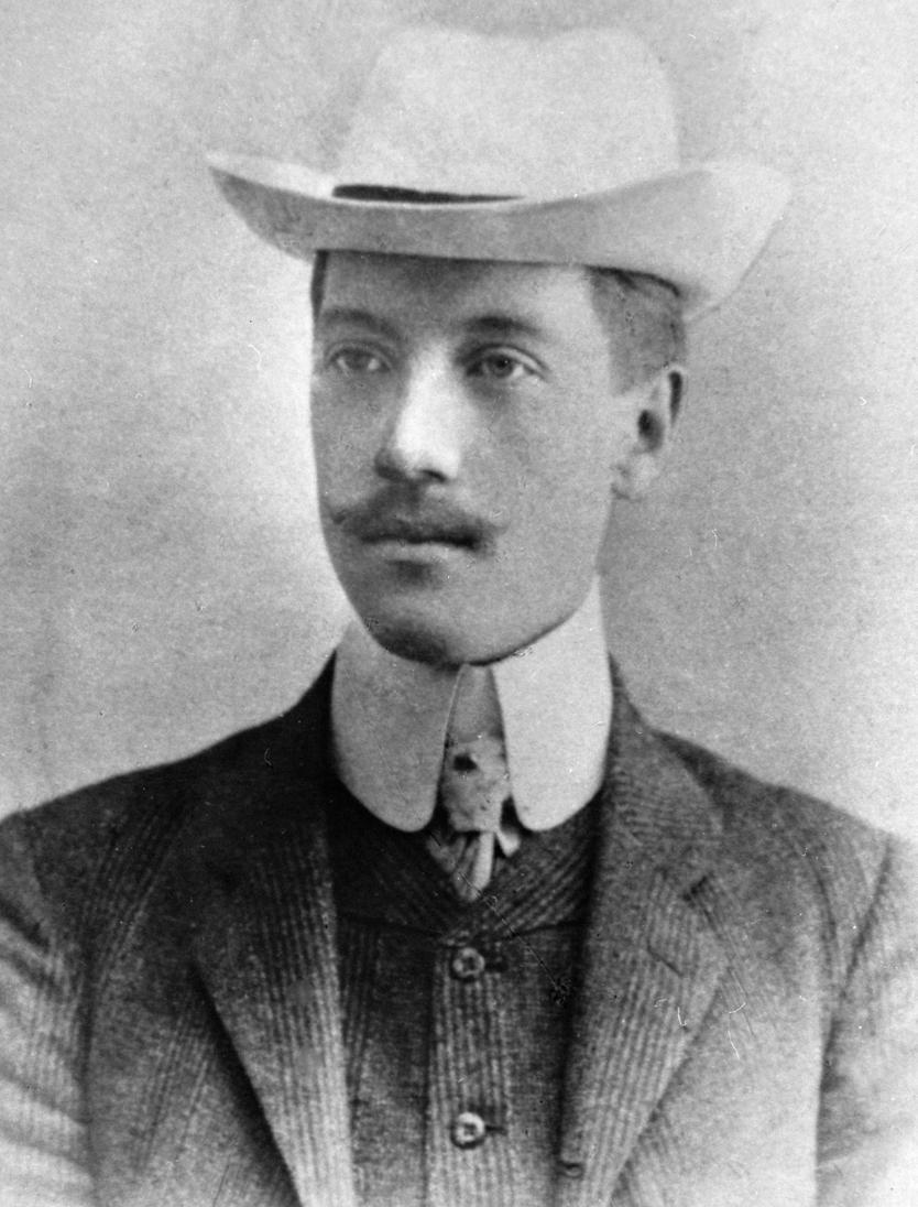 Русский поэт Николай Гумилев (1886-1921).