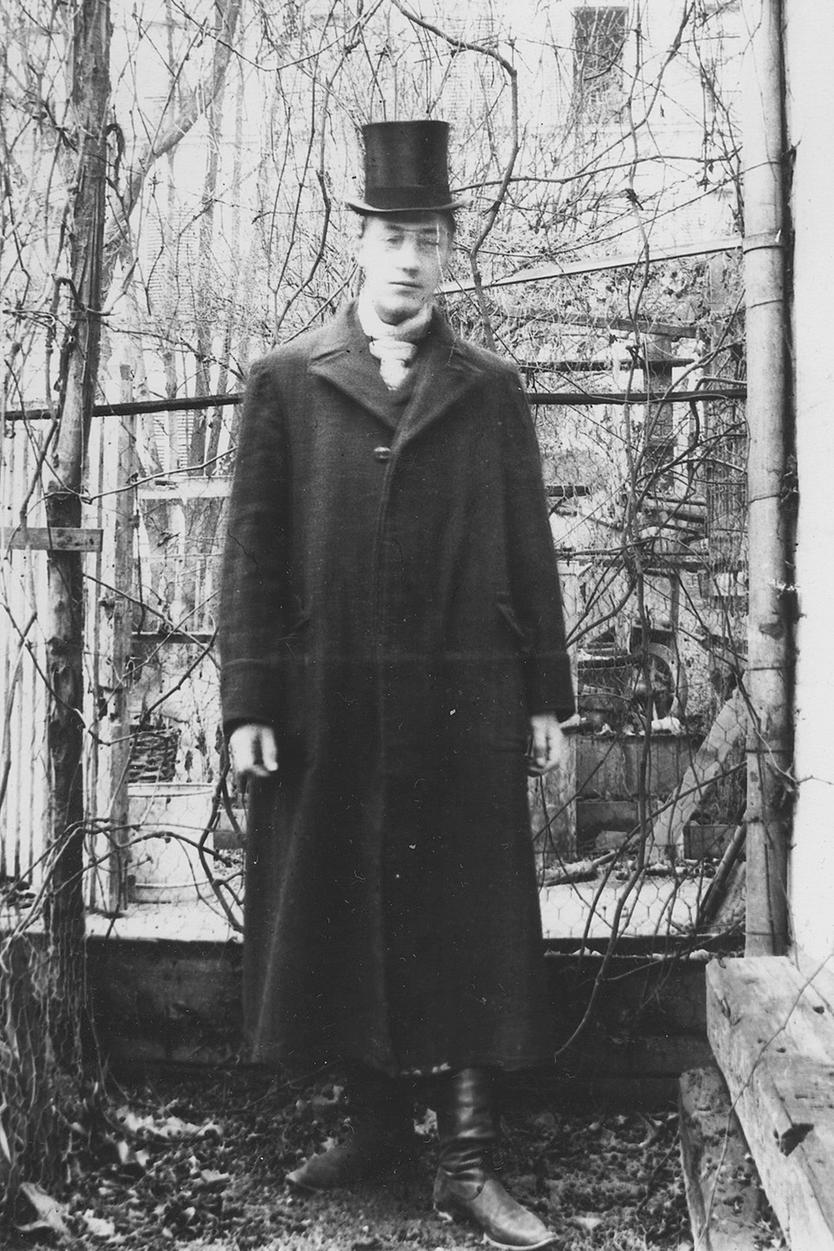 Гумилёв Николай Степанович. Париж 1906 г.