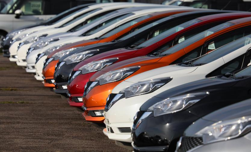 Россияне вспомнили, как покупали первую машину и с какими сложностями при этом столкнулись