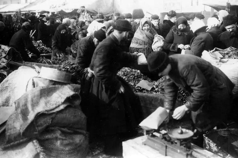 Грибной рынок. Конец XIX века