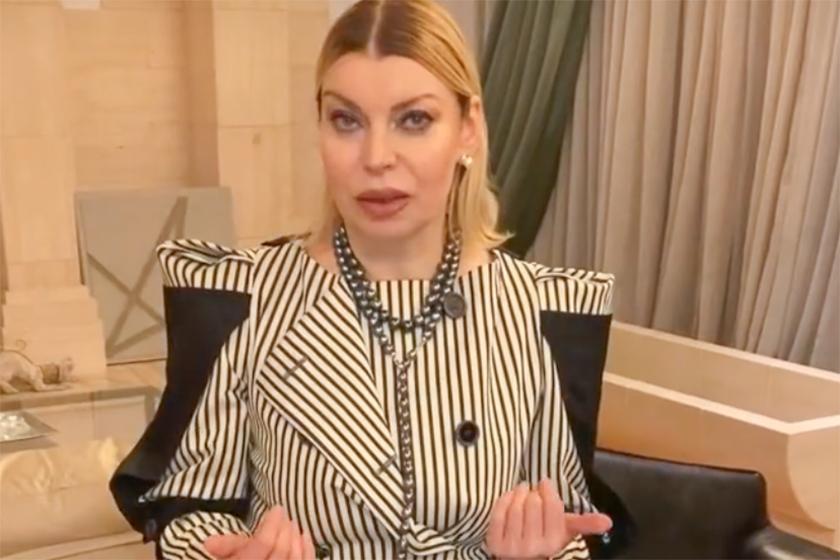 Лада Дэнс впервые вышла на связь с поклонниками после ДТП