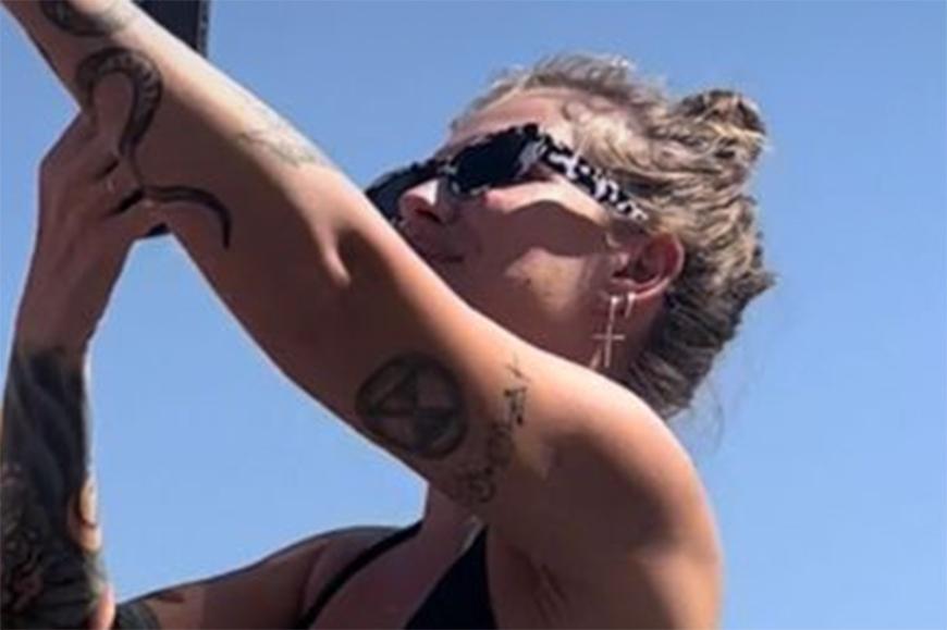 33-летняя Рита Дакота показала целлюлит на «честном фото»