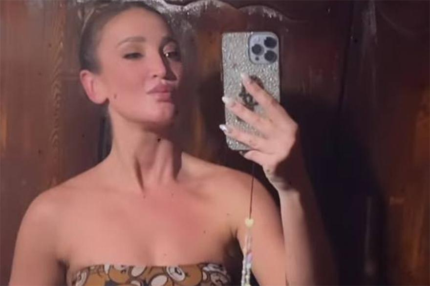 Ольга Бузова показала фигуру на фото из бани